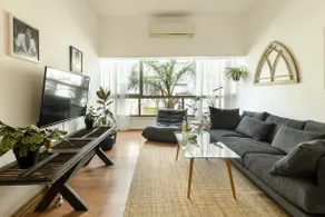 Cozy Green Oasis 2BR Apt a 3 Min Walk from Beach - Image 4