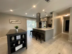 Beach House - Image 4