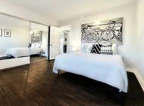 Central Dallas Flat | Arboretum Pass Included - Image 4