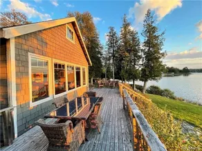 Charlotte's Utopia: Private Lakefront Escape - Image 5