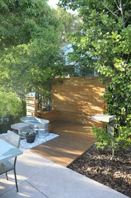 Beautiful beach house with a beautiful garden - Image 2