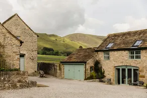 The Stables, Goosehill Hall, Castleton - Image 2
