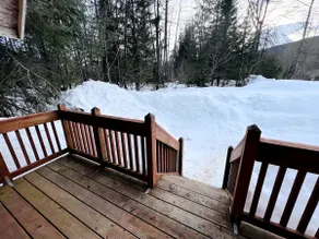 Bear Lake Cabin in the Woods - Image 5