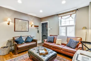 Cozy & Historic Gem - Free Parking Patio -Sleeps 6 - Image 2
