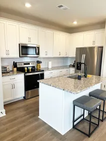 Family Friendly Townhome, Sleeps 8 - Image 3