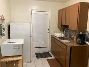 Two Bedroom townhouse apartment - Image 5