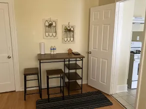 Two Bedroom townhouse apartment - Image 3