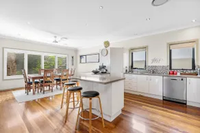 The Vista at The Bay! Spacious and pet friendly. - Image 4