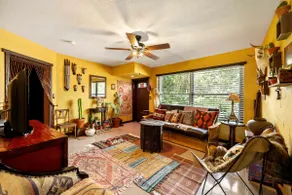 3/2 BOHO Retreat, Heated POOL,PETs 10 min to BEACH - Image 5