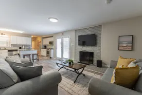 Charming Ranch Retreat• Pool•Big Yard• 10 Min Arpt - Image 3