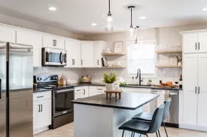 The Madison, 5 Minutes to Downtown, Firepit and Deck! - Image 3