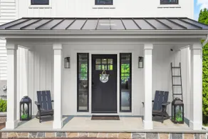 Lake Front Luxury - Image 5