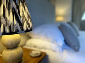 Beautifully appointed one-bedroom cottage - Image 3