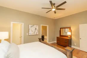 Great Southside Location 2 bdrm - Image 2