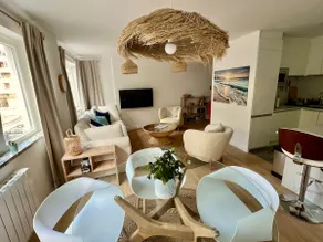 Explore Caparica's beaches & Lisbon-stylish flat - Image 2
