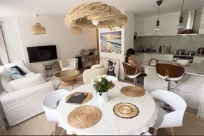 Explore Caparica's beaches & Lisbon-stylish flat - Image 3