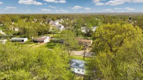 Charming entire ranch home with free parking - Image 5