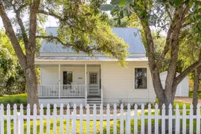 Perfect RT Location | The Reed Sleeps 6 + Fire Pit - Image 2
