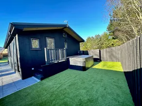 Austy's Cabin - Image 4
