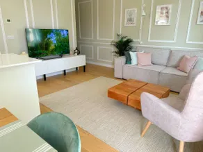 Vick's house with parking and EV chrgr - Image 2