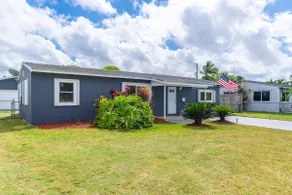 Centrally located Family-business Home - Image 2