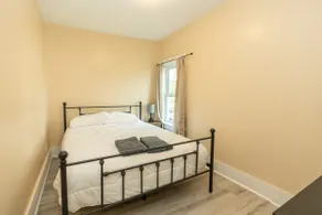 Spacious Massachusetts Apartment - Image 5