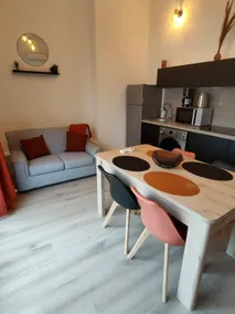 In the heart of the Beaujolais vineyards, Chénas residence - Image 4