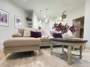 Modern Elegance in Deep Ellum near Downtown - Image 4