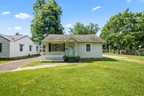 Newly Renovated 4 Bed Home in Quiet Neighborhood - Image 3