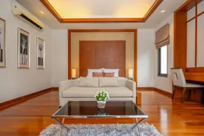 Luxury Pool villa with 3BDR - Image 3