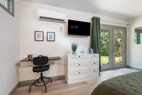 Studio on Tobacco Road - Image 2