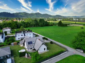 5BR Garden Villa with EV Charger and Hot Tub - Image 3