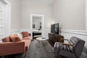Renovated and ready, spot on 919 - Image 2
