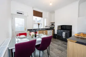 Cosy Two bedroom Terrace Blackburn - Image 4