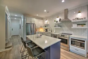Lakefront Retreat in Lake Hamilton - Image 4