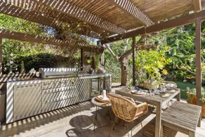 Charming Beverly Hills Oasis - Image 3