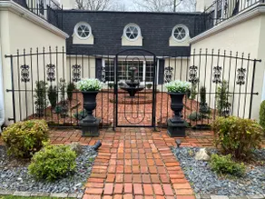 Bourbon Trail Estate on 22.5 Acres! - Image 3