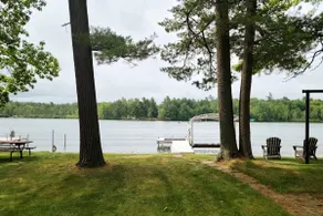 NEW! Renovated Bungalow steps from Lake Tom! - Image 4