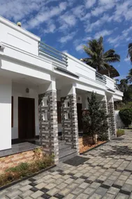 A Serene Villa amidst the Greens - Image 3