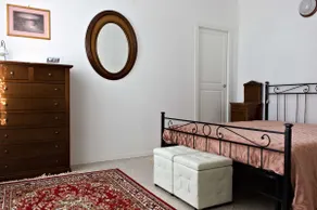 Central, bright, elegant - Image 3