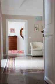 Central, bright, elegant - Image 4