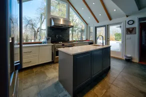 Very Private Rustic Home, sleeps 14, Huge Yard - Image 3