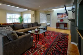 Very Private Rustic Home, sleeps 14, Huge Yard - Image 4