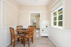 Scarborough Waterfront 2 bedroom Cottage - Image 5