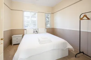 Scarborough Waterfront 2 bedroom Cottage - Image 3