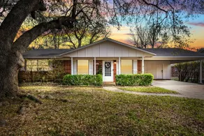 Louisianan Mid Century Modern - Image 2