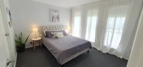 Bobby's Getaway 4brm. Free WI-FI & self check-in - Image 4