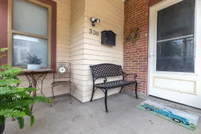 The Dubuque House - Historic Downtown Location! - Image 3