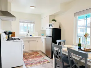 Kensington Retreat | Walk to Cafés & Dining - Image 2
