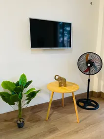 Fantastic apt in downtown with balcony and laundry - Image 5